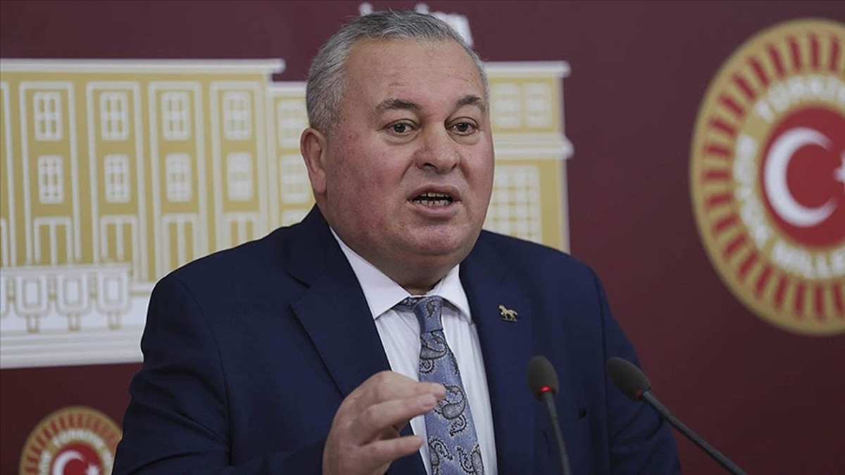 CHP’li Cemal Enginyurt Bolu’da trafik kazası geçirdi