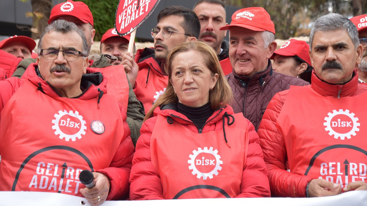 DİSK 'gelirde adalet' için Ankara'ya yürüyor