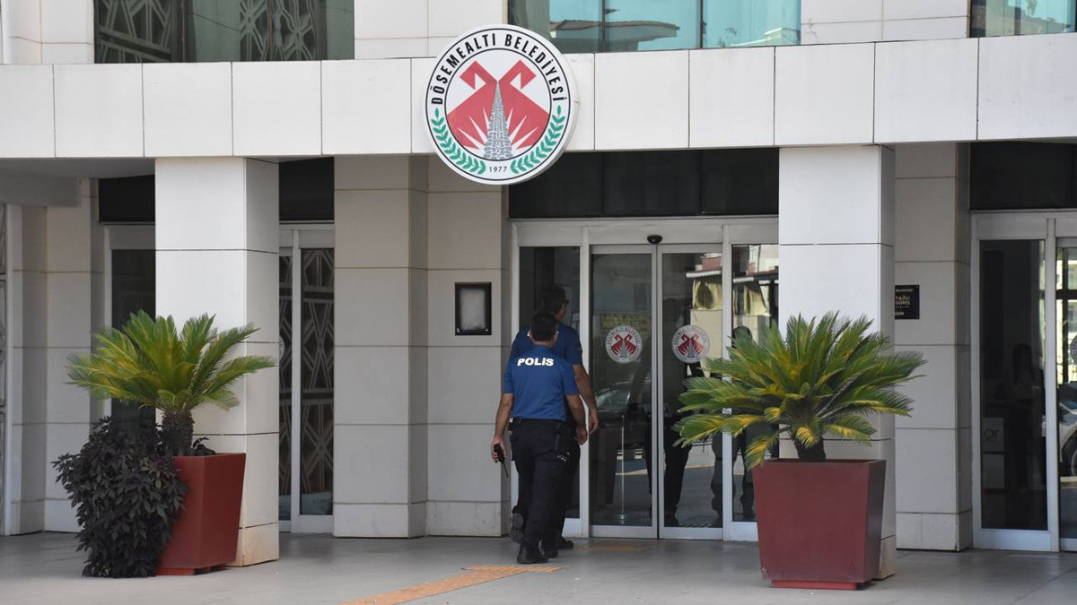 Antalya’da Döşemealtı Belediyesi’ne ihale operasyonu: 22 gözaltı kararı
