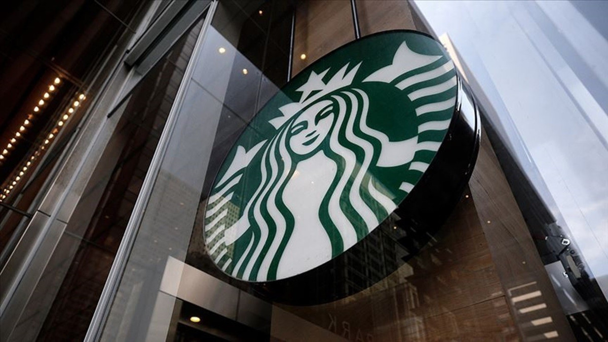 Starbucks için sürpriz not indirimi: Hisse fiyatı revize edildi