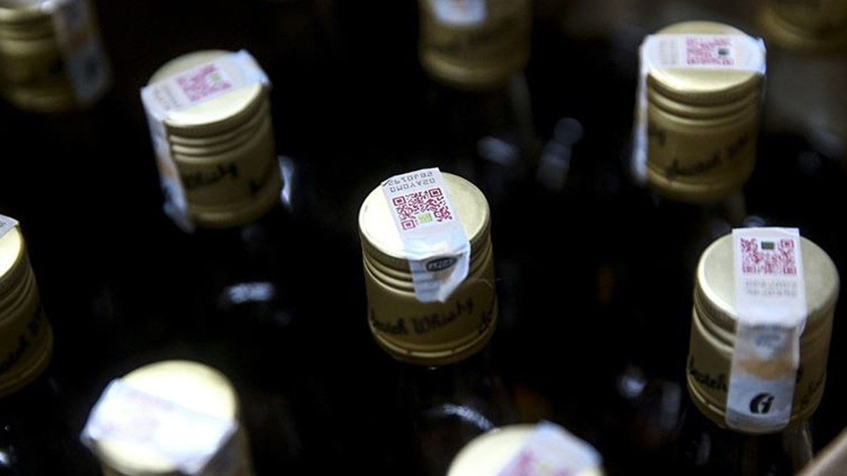 Alkollü içkilerde 2026 ücret tarifesi belli oldu: Tesis, üretim ve ticarette yeni bedeller