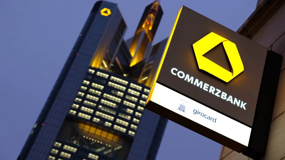 Commerzbank'tan UniCredit teklifine ret