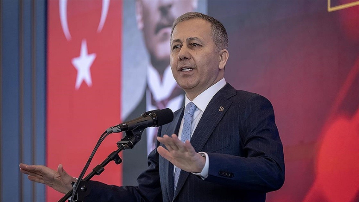 Yerlikaya'dan KIZILELMA açıklaması: Bu dünyada bir ilkti