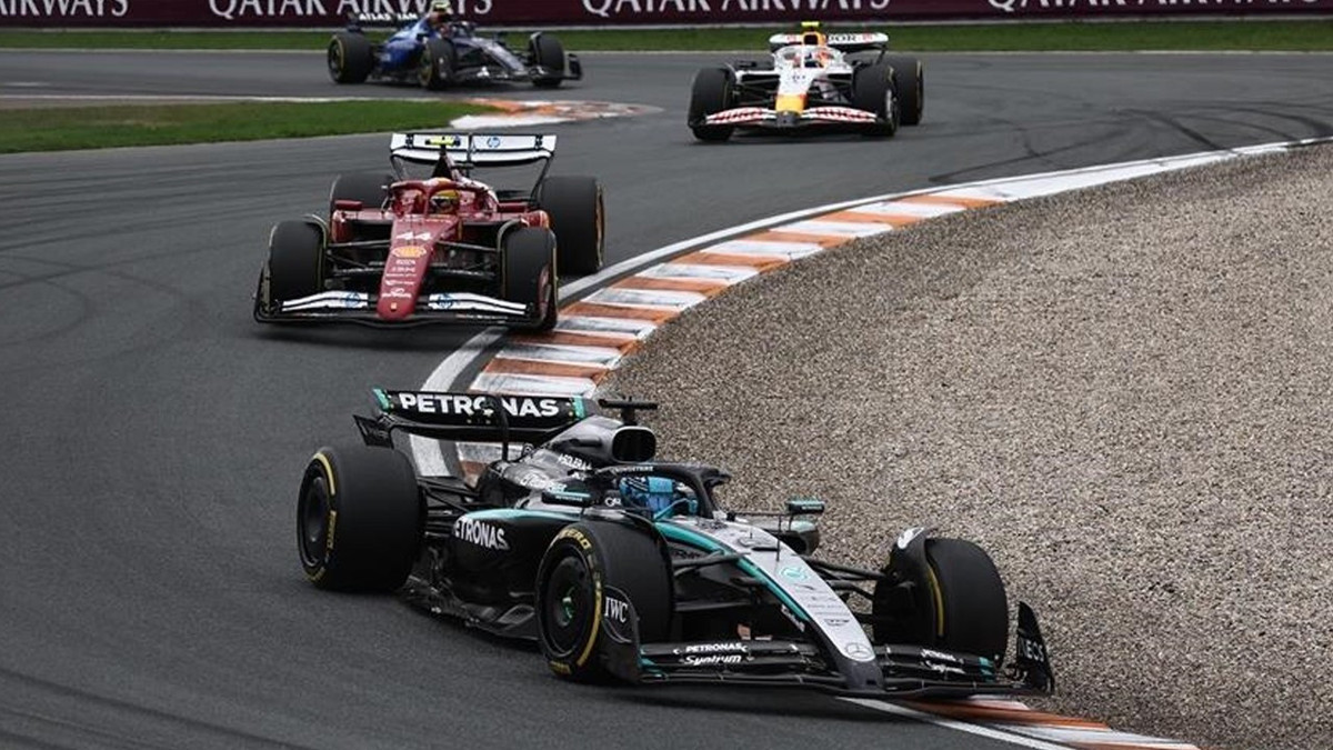 Formula 1 Katar Grand Prix'sinde sprint yarışını Piastri kazandı