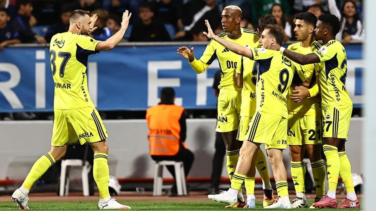 Fenerbahçe'nin Viktoria Plzen karşısındaki 11'i belli oldu.