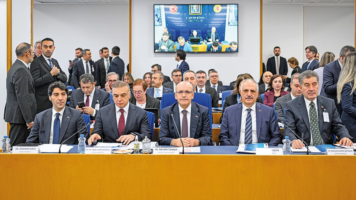 Faiz değil üretim, açık değil yatırım dönemi