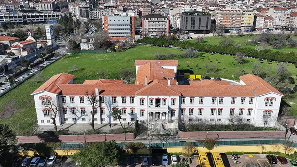 Balıklı Rum Hastanesi'nde SGK'yi zarara uğrattığı iddiasıyla 3 zanlı tutuklandı