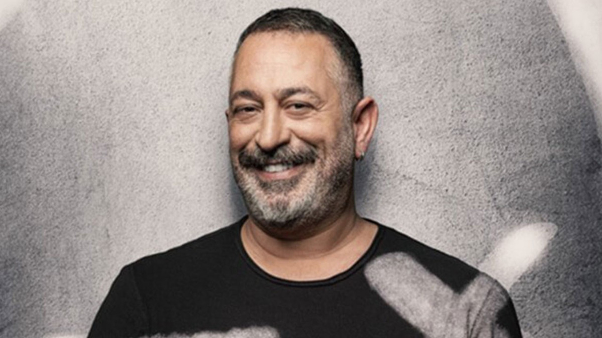 Cem Yılmaz, “CMXXIV” gösterisiyle yeniden sahnede