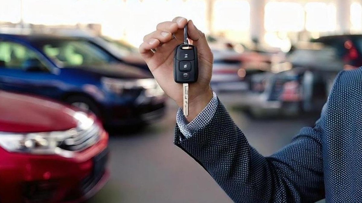 Krediyi çekemeyen karta başvuruyor