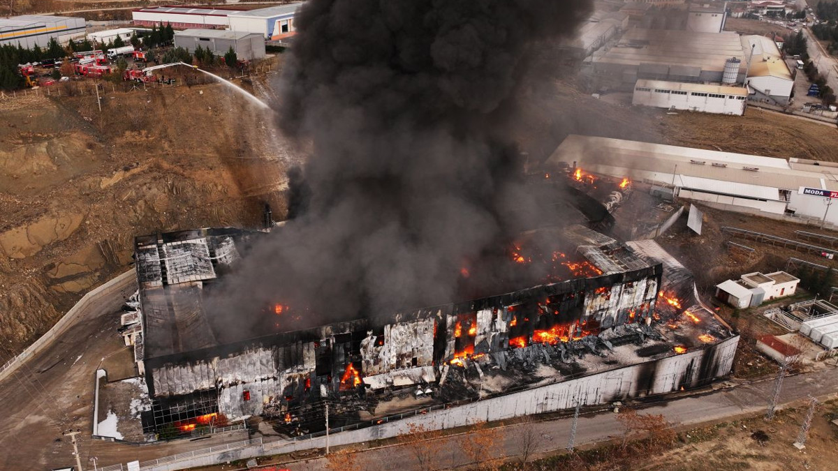 Bahadır Kimya'nın fabrikasında yangın çıktı: Hisseler taban oldu, işlemler askıya alındı