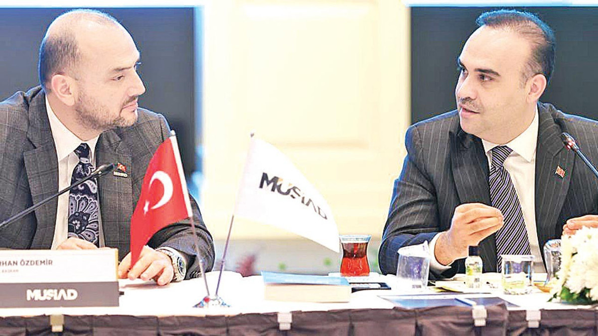 “2026 yapısal dönüşüm için kritik bir eşik” diyen Özdemir: Sadece ihracat değil iç pazar da tehdit altında