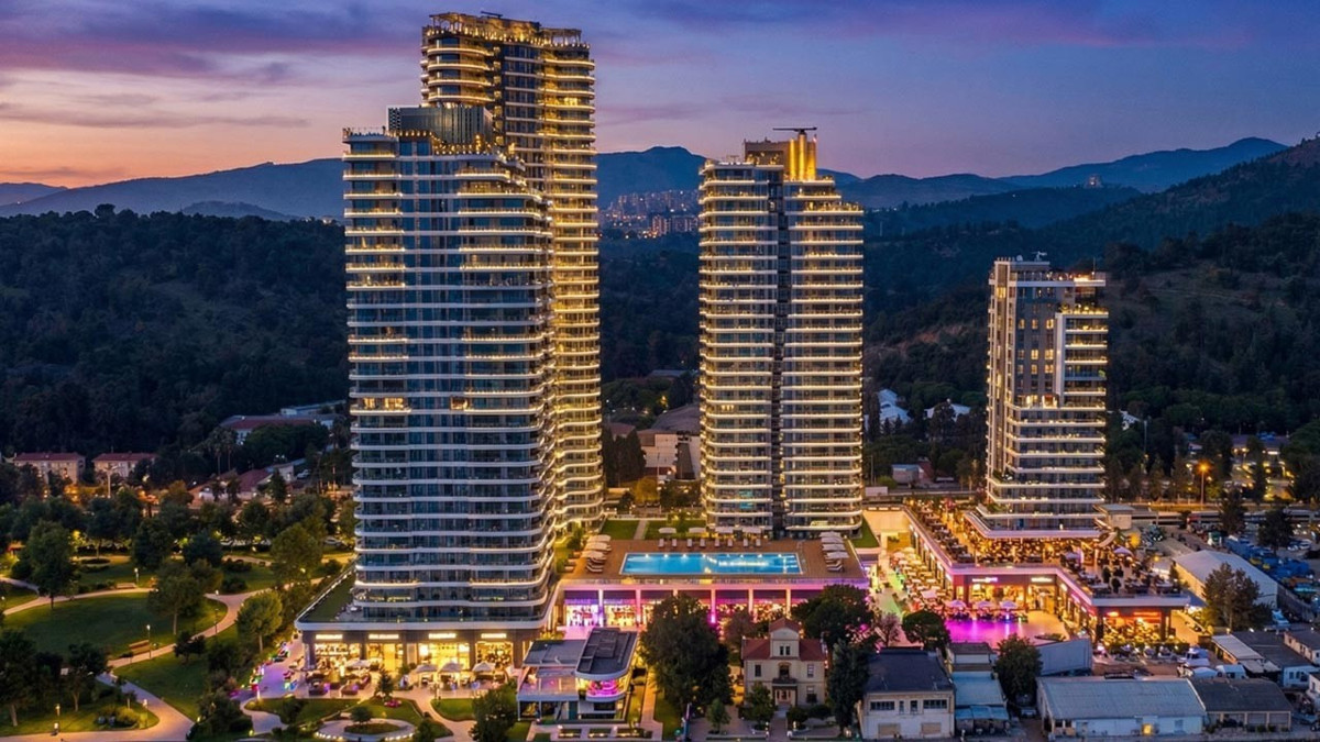 Neva Yalı İzmir'de 'yıldızlar' konuştu