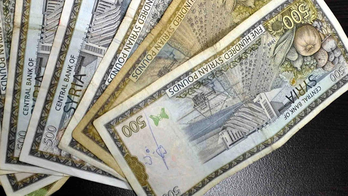 Suriye yeni para birimini piyasaya sürüyor