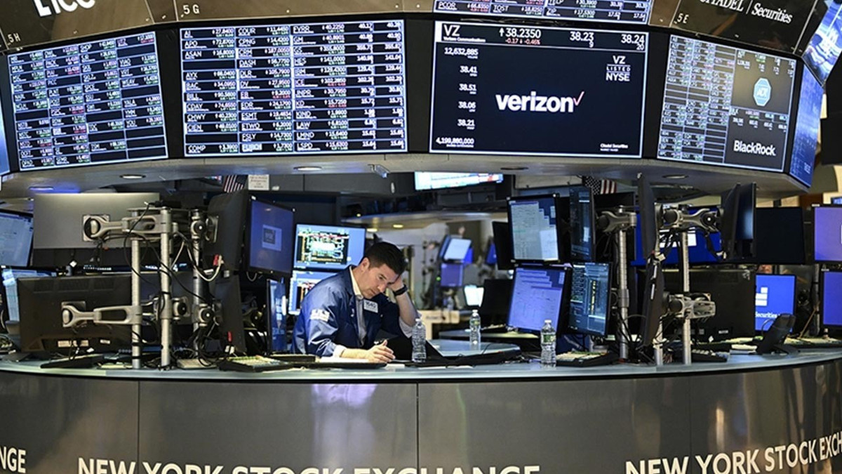 New York borsası yatay seyirle açıldı