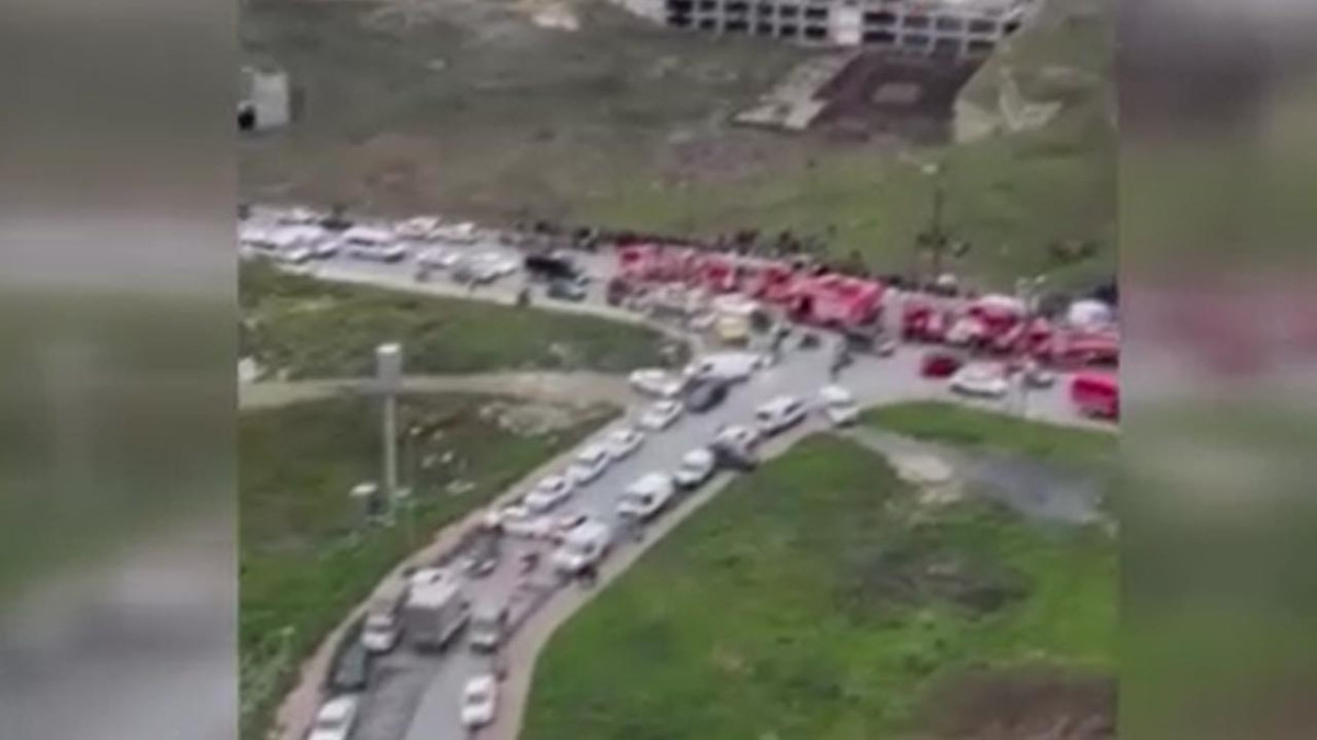 İstanbul'da korkunç kaza! Servis aracı şarampole devrildi