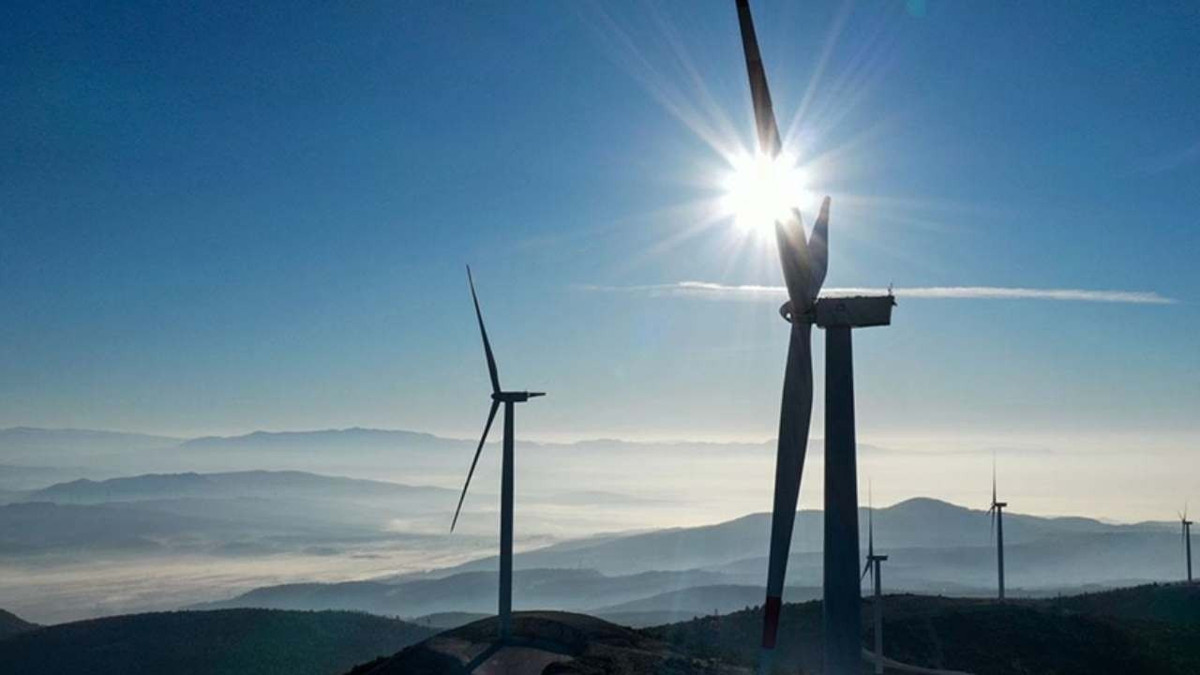 Eski santrallerin reaktif güç yükümlülüğüne geçiş süresi 1 yıl ertelendi