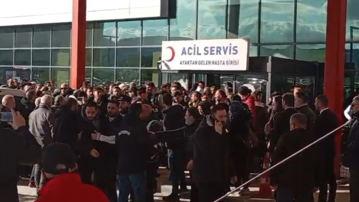 Yalova halkının DEAŞ tepkisi görüntülere yansıdı: Hastane girişi karıştı