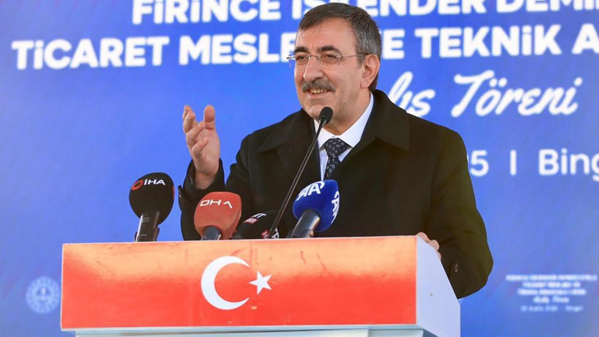 Yılmaz: Turizm gelirimiz 64 milyar dolara çıkabilir