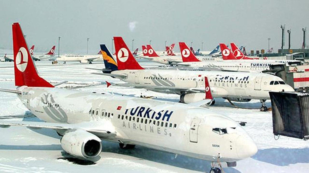 Hava ulaşımına kar engeli! THY, 61 seferini iptal …