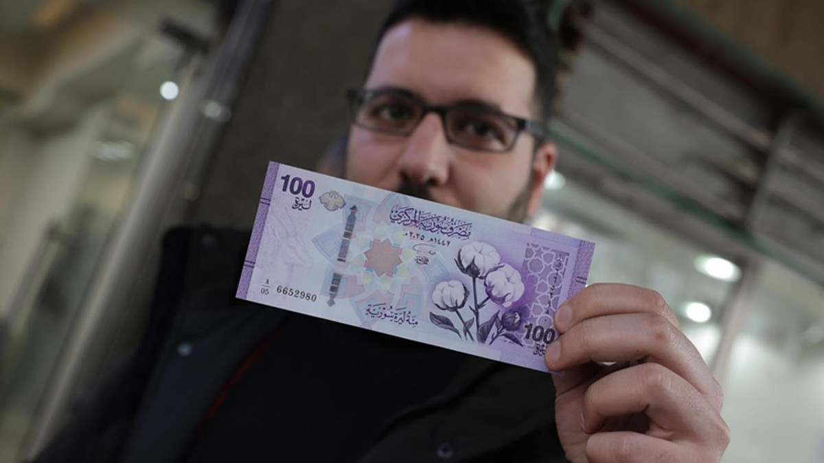 Suriye'de yeni banknotlar piyasaya sürüldü