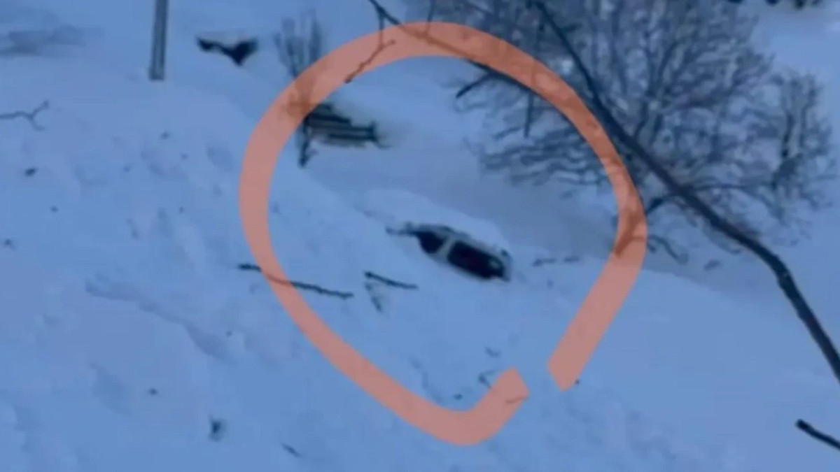 Şırnak'ta bir evin üzerine çığ düştü