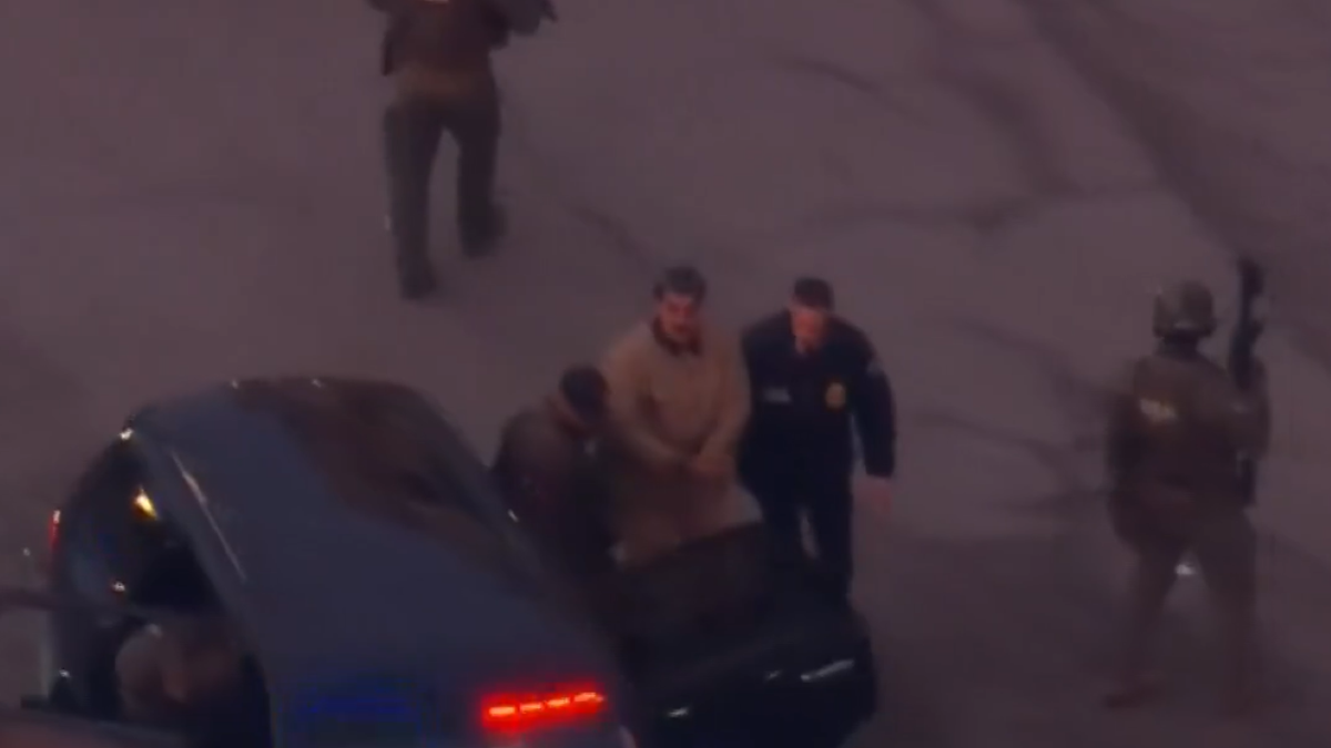 Son Dakika: Maduro ve eşi mahkemeye götürüldü!