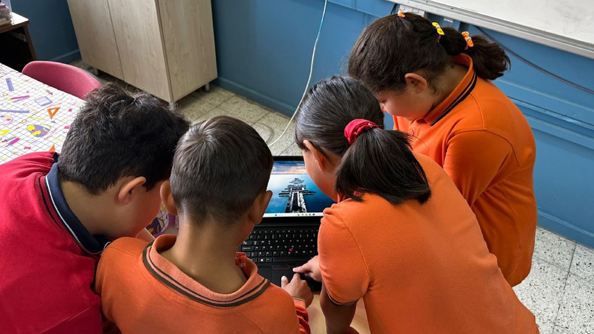 Kredi Kayıt Bürosu'ndan eğitime dev katkı: Yenilenen bilgisayarlarla 3 bin öğrenci dijital dünyaya açıldı