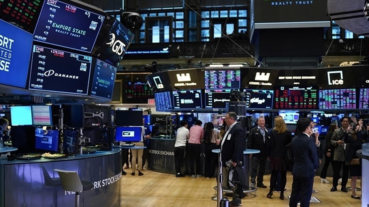 New York borsası düşüşle açıldı