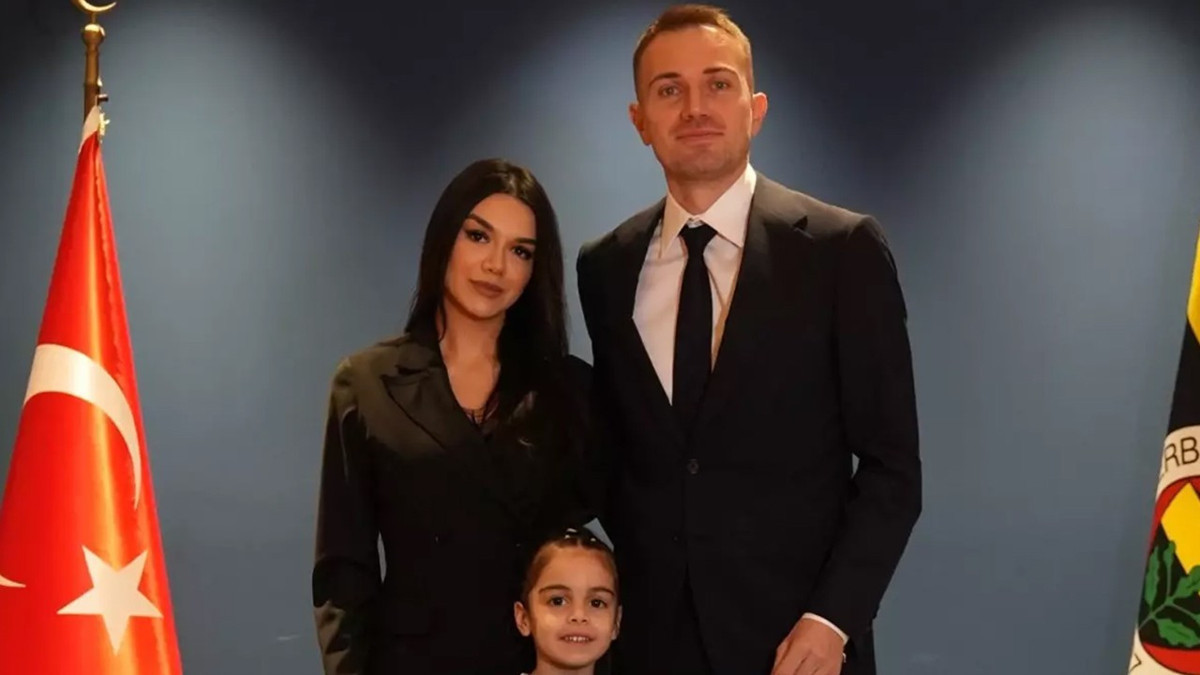 Mert Günok resmen Fenerbahçe'de