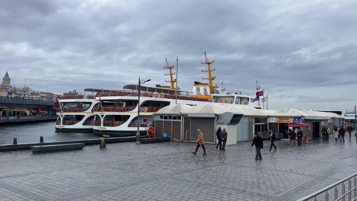 İstanbul'da tüm vapur seferleri iptal edildi