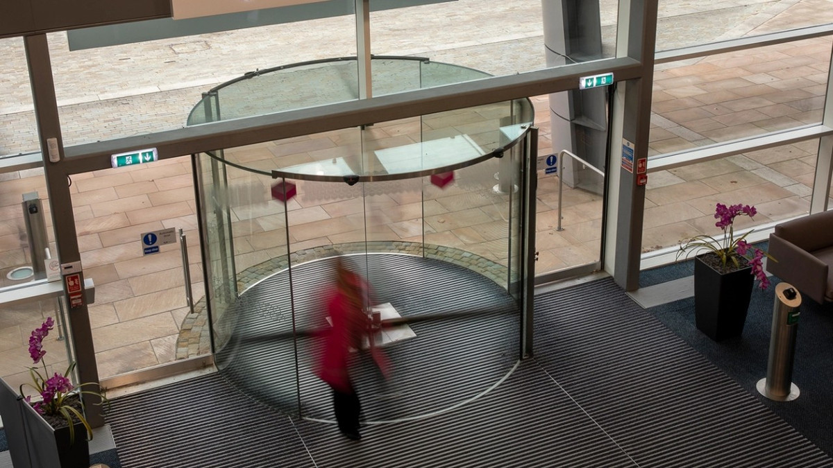 E-ticaret devi bir kez daha satışa çıktı