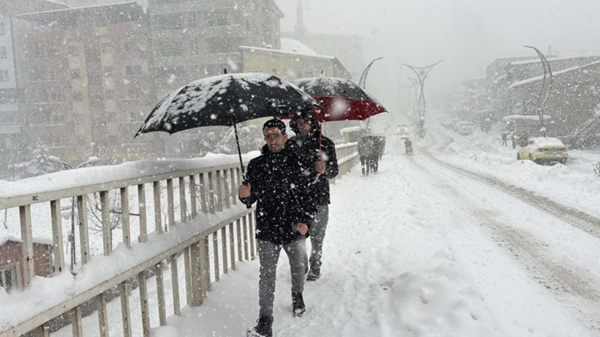 Tekirdağ'da eğitime kar engeli, motosiklet ve skuterlera yasak