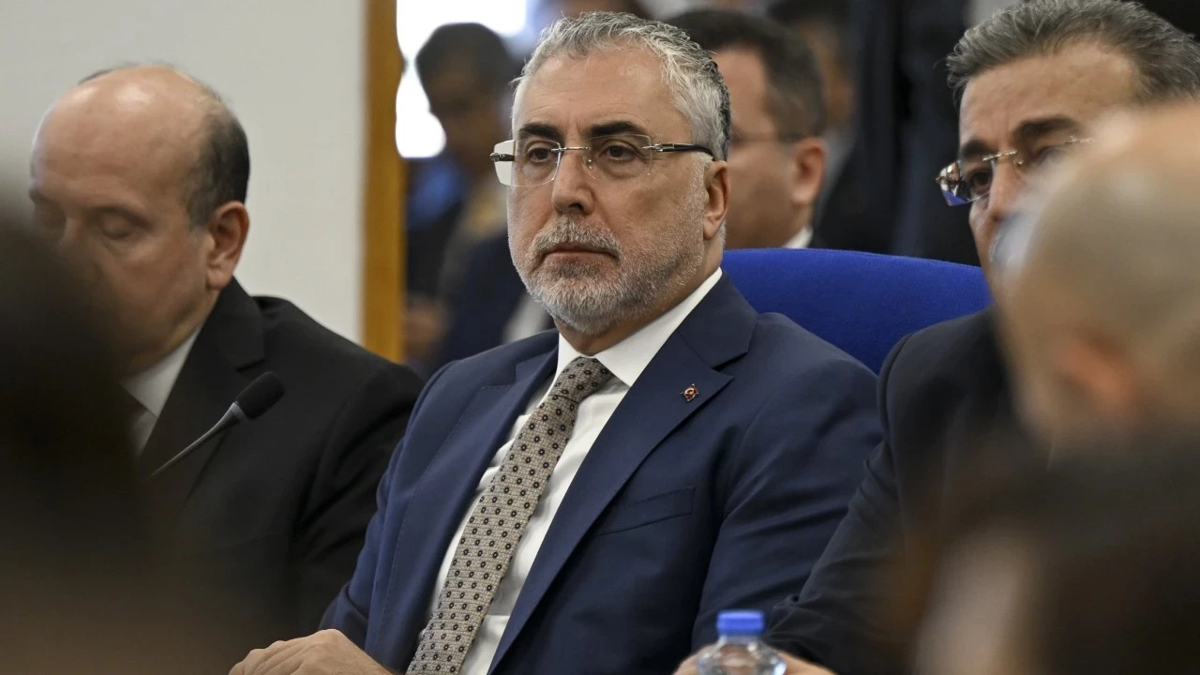 CHP'nin emekli aylığı nöbetine Bakan Işıkhan'dan tepki: Önce SGK borçlarını ödeyin