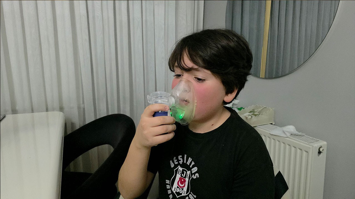 12 yaşındaki çocuk 8 yıldır öksürüyor