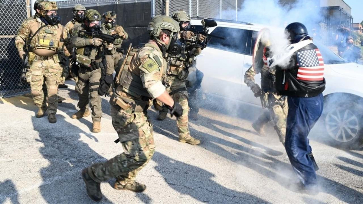 ABD'de gerilim tırmanıyor: 1500 asker teyakkuz durumuna geçirildi