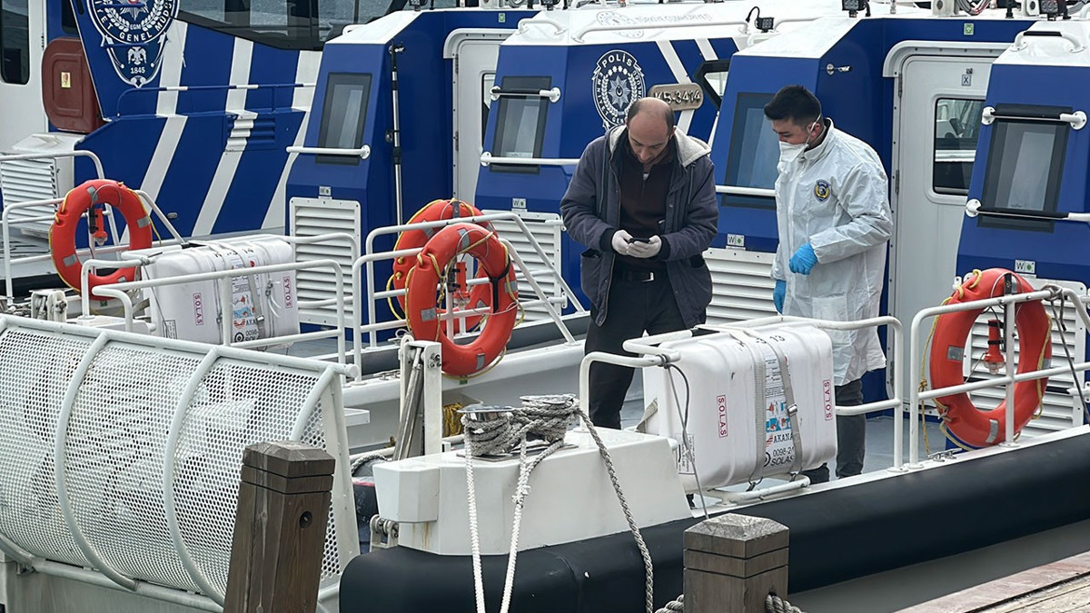 İstanbul Boğazı’nda erkek cesedi bulundu: Kayıp Rus yüzücü olabileceği değerlendiriliyor