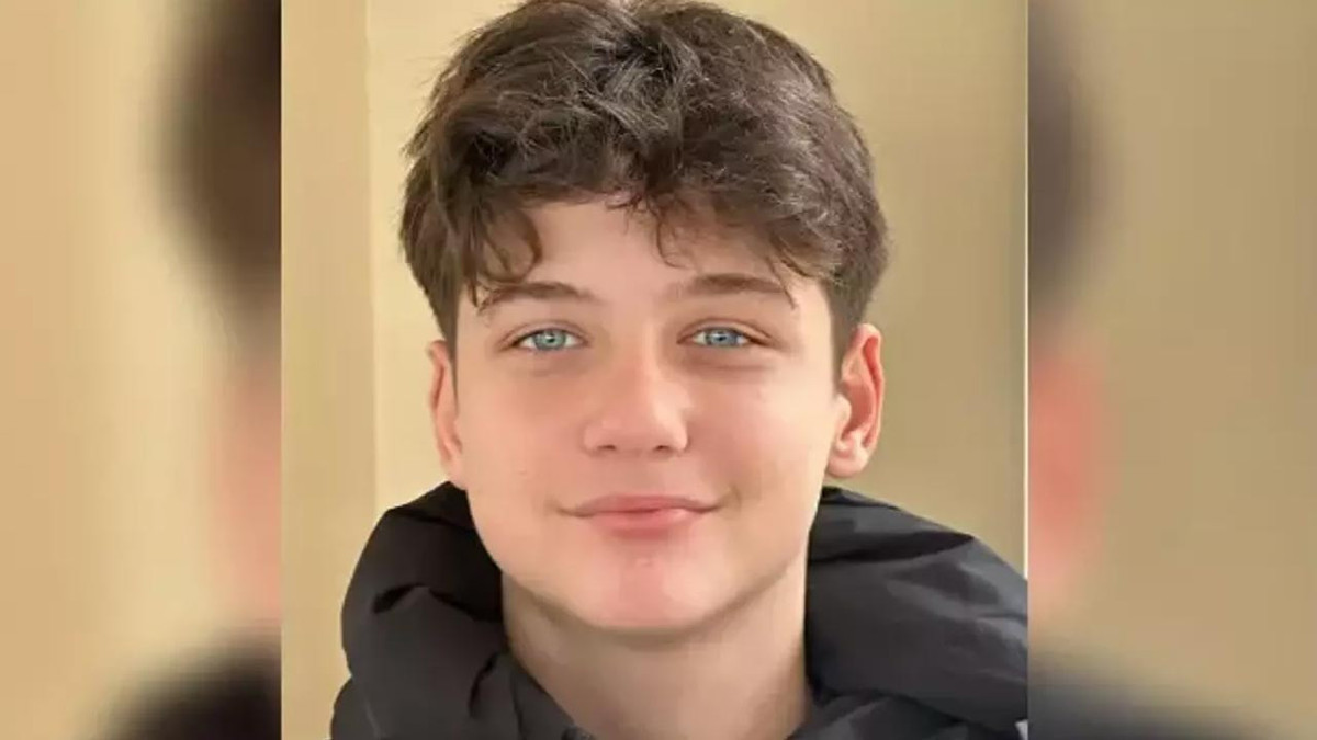 Bakan Yerlikaya, Atlas Çağlayan'ın ailesini ziyaret etti