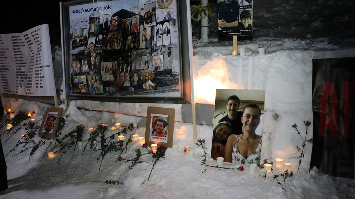 Kartalkaya'daki yangın faciasında hayatını kaybedenler anıldı