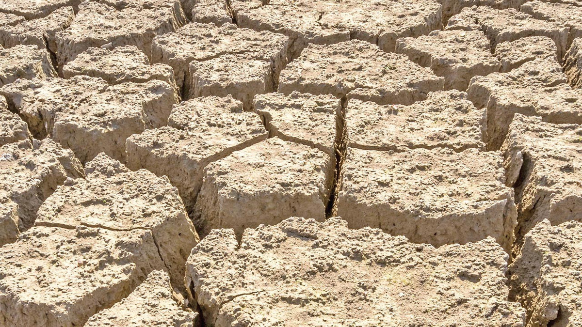 Barajlar yüzde 30 eridi, ova her yıl çöküyor