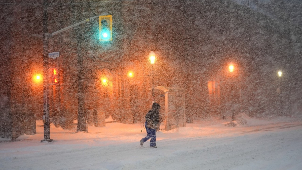 ABD'de kar fırtınası! 770 bin kişi elektriksiz kaldı