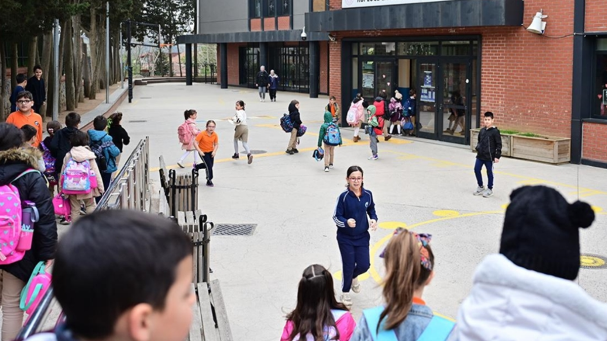 15 tatil uzatıldı mı? 2. dönem ne zaman başlıyor?