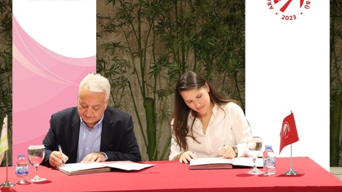 Aras Kargo Kadın Voleybol Takımı’nın resmi sponsoru Viennalife oldu