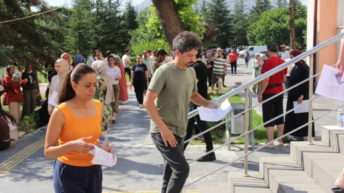 10 bin öğretmen ataması AGS başvuru sonuçları ne zaman, saat kaçta açıklanacak?