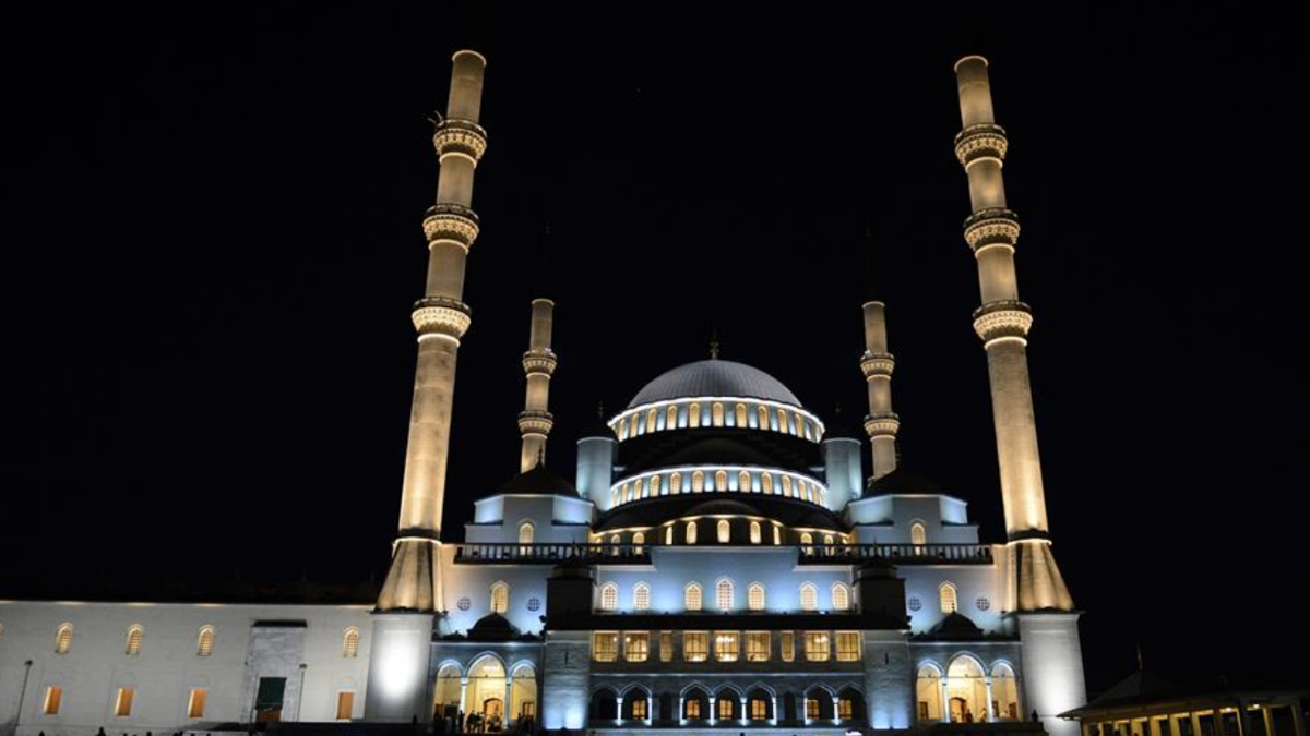 2026 KANDİL TARİHİ: Berat Kandili ne zaman?