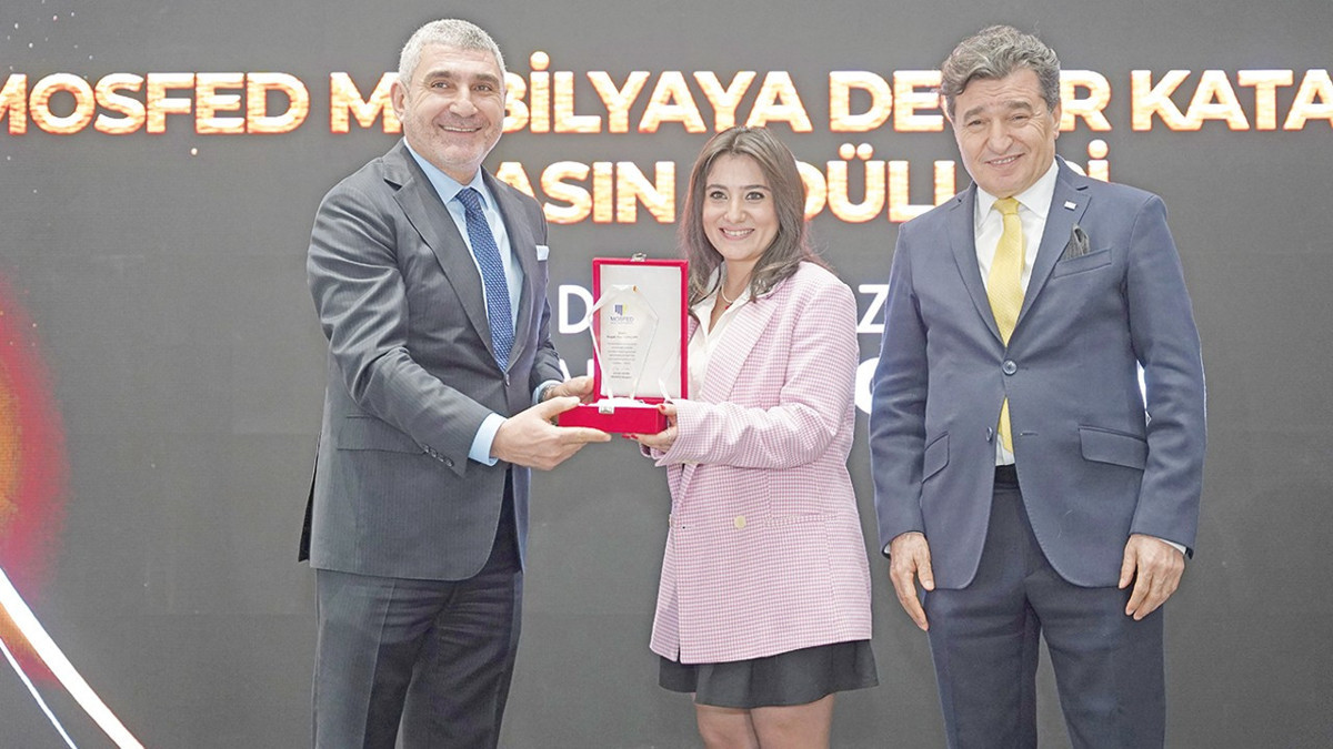 MOSFED’den DÜNYA Gazetesi’ne iki ödül birden