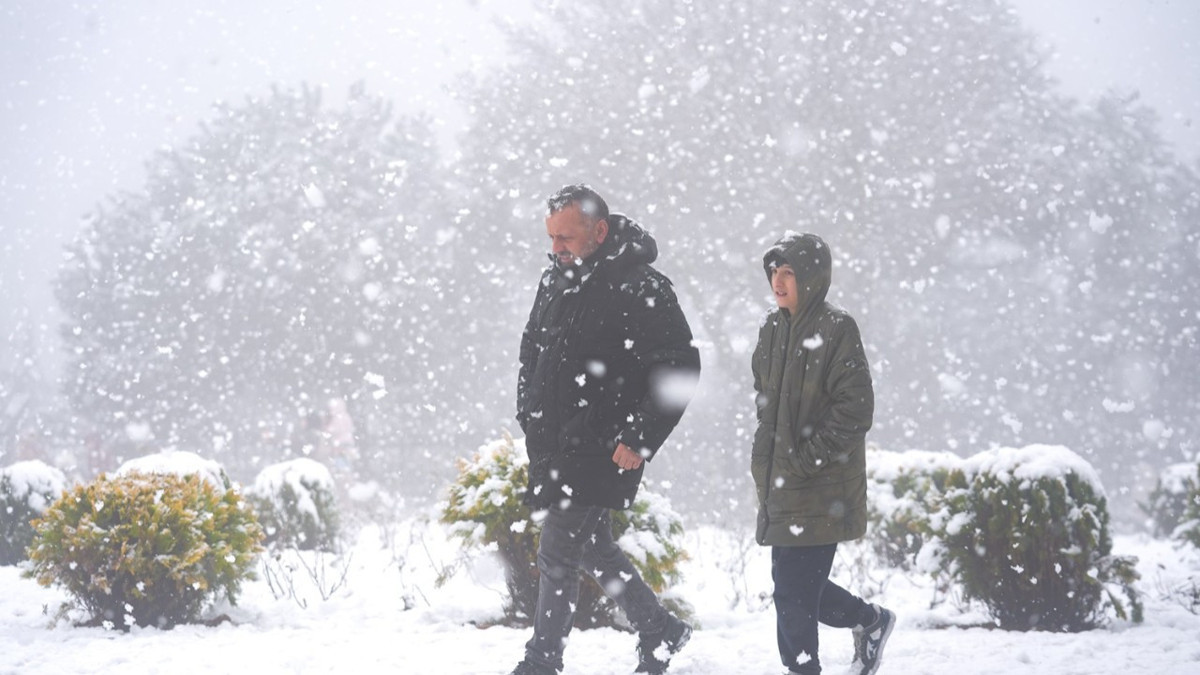 Dört il için kuvvetli yağış uyarısı: Kar ve sağanak bekleniyor
