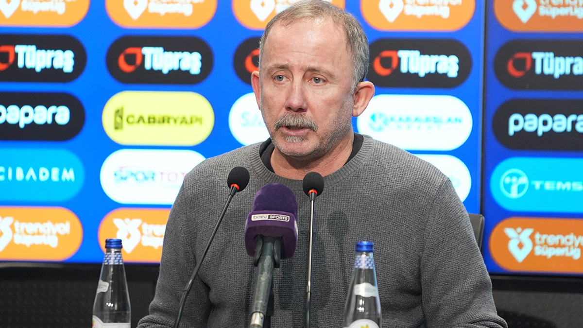 Sergen Yalçın: Transferde acele yok, planlamaya göre hareket ediyoruz