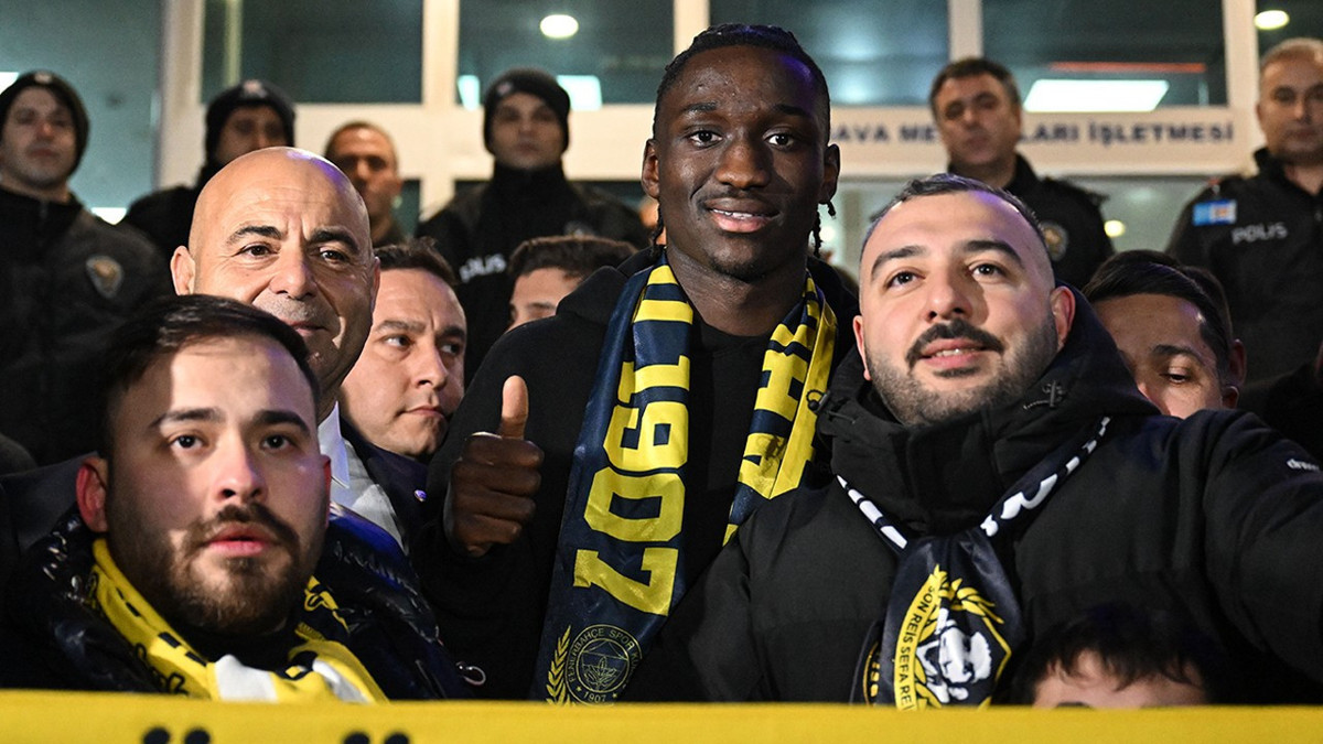 Sidiki Cherif, Fenerbahçe için İstanbul'da