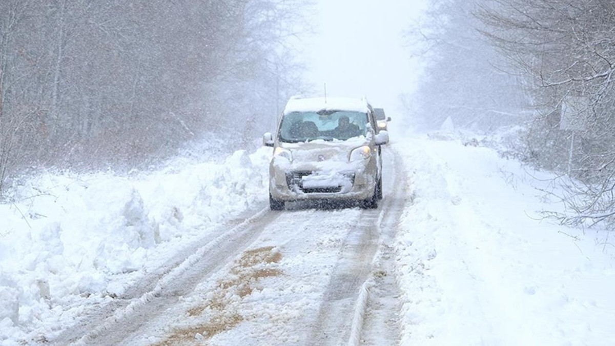 Kırklareli'nin bazı ilçelerinde eğitime kar engeli