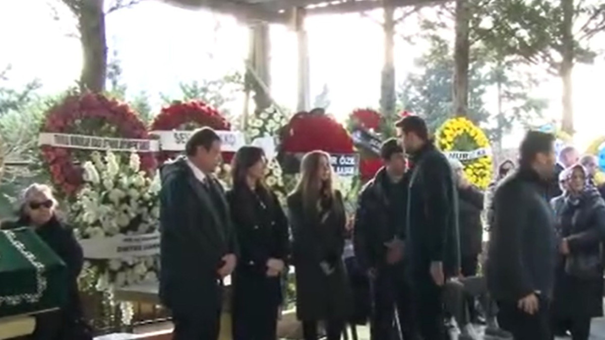 Ergin Ataman'ın annesi Gülten Ataman, son yolculuğuna uğurlandı